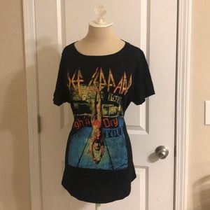 Torrid Def Leppard Concert T size 1 (14-16)